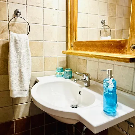 Divers House Apartment Agrari (Mykonos)