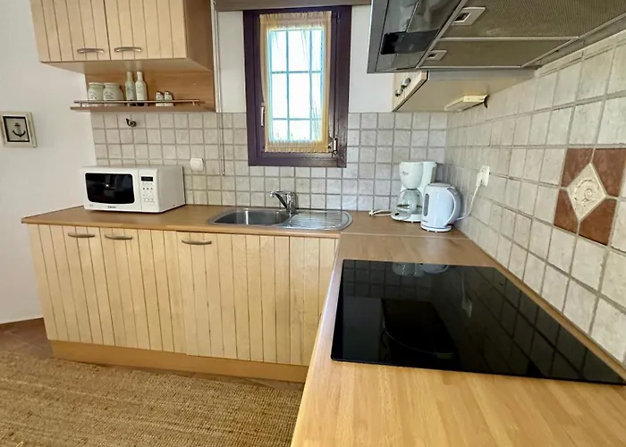 Divers House Аграри