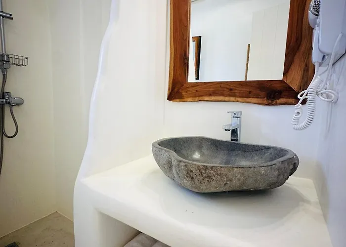 Divers House * Agrári